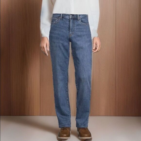 Lands’ End Wide Leg Jeans Men’s 34x30 Relaxed Fit Slightly Tapered Classic Jean - Picture 3 of 10